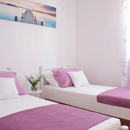 Apartmani Adrijan Krk Krk Town Exterior photo
